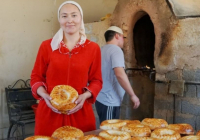 ТҮРКІСТАН: Келестік наубайханашы күніне мың дана нан пісіреді