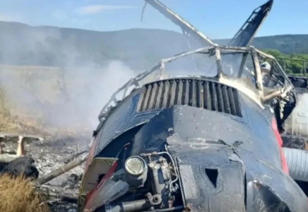 Бортта 7 адам болған: Ресейде Ан-3 ұшағы апатты жағдайда қонып, өртенді 