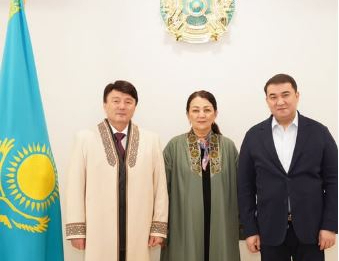 Түркістан облысының әкімі белгілі мәдениет қайраткерлерімен кездесті