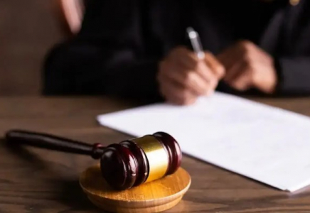 ​Қызы әкесінің немересіне мұраға қалдырған үйін сот арқылы тартып алмақ болды