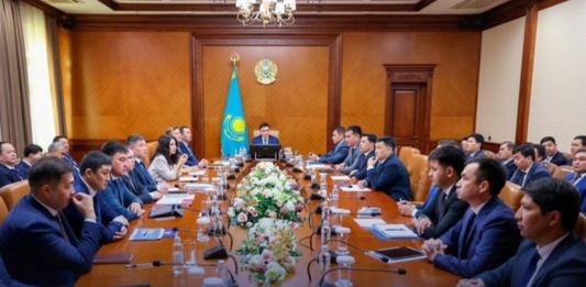 ШЫМКЕНТ: аппараттық мәжілісте өзекті мәселелер қаралып, нақты тапсырмалар берілді
