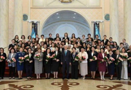 ​ШЫМКЕНТТІК ӘЛЕУМЕТТІК САЛА ҚЫЗМЕТКЕРІ МЕМЛЕКЕТТІК МАРАПАТҚА ИЕ БОЛДЫ