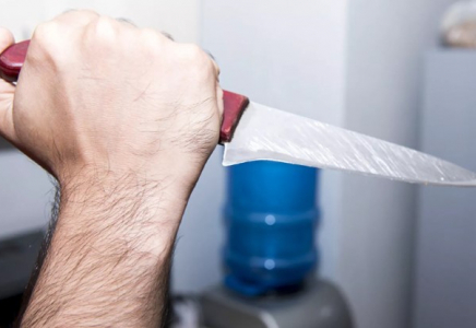 Жаңаөзенде 29 жастағы дәрігер пышақ жарақатынан көз жұмды