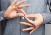 ЫМ-ИШАРА ТІЛІНЕ жан бітірген ҚАЗАҚ ҚЫЗЫ