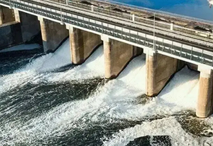 Еліміздің бірқатар өңірінде су тасқыны қаупіне байланысты жолдар жабылды