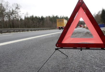 Алматы – Бішкек тасжолында екі көлік бетпе-бет соқтығысты