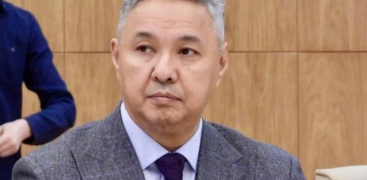 Азат Перуашев 