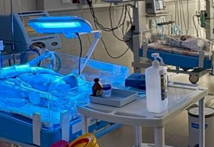 ШЫМКЕНТ: 700 грамм салмақпен туған сәби өмірі үшін 109 күн күресті  
