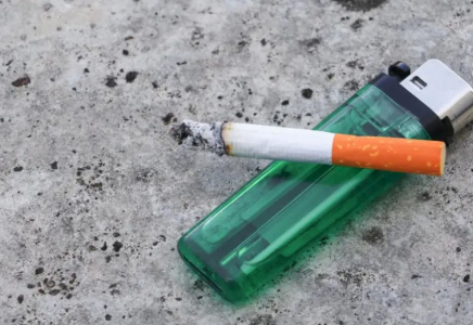 Петропавлда қыз көшеден тауып алған темекіні шегіп, жансақтау бөліміне түскен