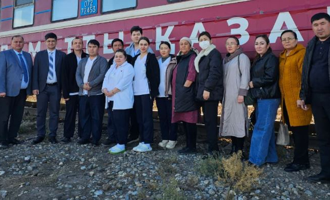 «Саламатты Қазақстан» медициналық пойызы Отырар ауданына келді