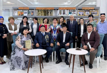 Түркістандық зиялы қауым өкілдері Өзбекстанға әдеби сапармен барды