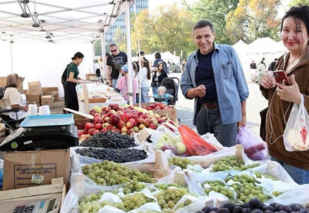 Алматыда Түркістан өнімдерінің жәрмеңкесі басталды