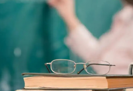 Қазақстанда педагогтерге арналған ЖИ-платформа іске қосылады