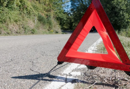 Полициядан қашқан көлік жүргізушісі автобуспен соқтығысып, көз жұмды