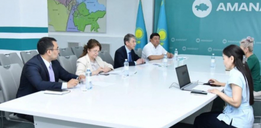 ​Шымкент қаласы әкімінің орынбасары тұрғындарды жеке қабылдады