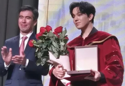 Димаш Құдайберген отандық университеттің құрметті профессоры атанды