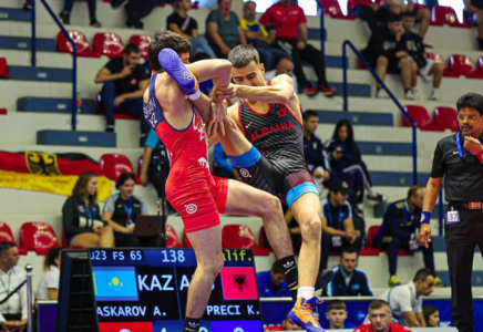 Әлем чемпионатында қазақстандық үш балуан қола жүлдеге таласады