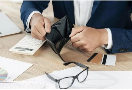 Қазақстанда 10 мыңға жуық адам банкрот деп танылды