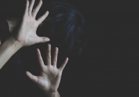 Өзбекстан әйелдер мен балаларға зорлық-зомбылық көрсеткендерді «қара тізімге» енгізеді