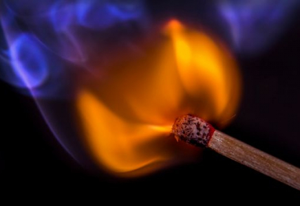 Жаңаөзен тұрғыны әкімдікте өзін өртемек болды