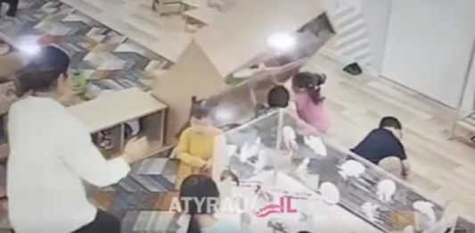 Атыраудағы балабақшада балаға шкаф құлаған: Тәрбиешілер жазаланды 