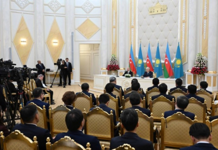 Қазақстан мен Әзербайжан президенттері брифинг өткізді