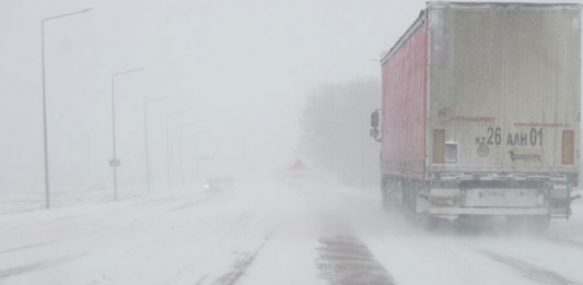 Ақмола облысында 7 көлік соқтығысты: бір адам көз жұмды