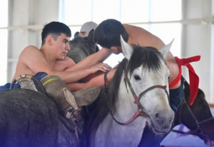 ​НАУРЫЗНАМА АЯСЫНДА: ШЫМКЕНТТЕ АУДАРЫСПАҚТАН АШЫҚ ҚАЛА БІРІНШІЛІГІ ӨТІП ЖАТЫР