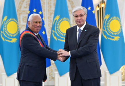 Мемлекет басшысы Еуропалық Кеңес Президентін І дәрежелі «Достық» орденімен марапаттады