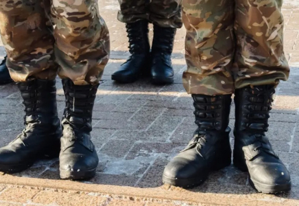 Ақтауда КамАЗ қағып кеткен әскери қызметші қаза тапты