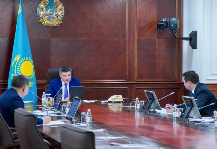 Олжас Бектенов егін жинау науқанын ерекше бақылауда ұстауды тапсырды 