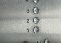 Астанада балалар лифт ішінде қалып қойды 