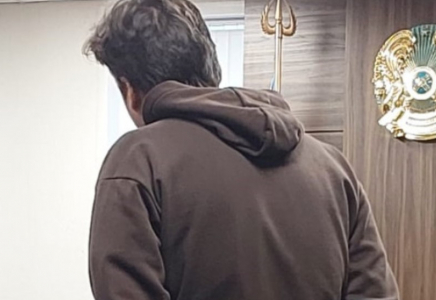 Астана сотында студенттің науқастарды қорлаған видеосы көрсетілді