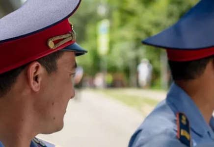 102-ге 49 рет қоңырау шалған әйелдің өлімі үшін полицейлер қалай жазаланды