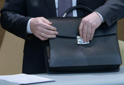 Қазақстанда шығыстары көп шенеуніктер тексерілетін болады