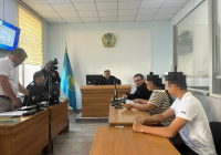 Қарағандыда қатарласына сіріңке лақтырып, өртеп жібермек болған жасөспірімге сот үкімі шықты