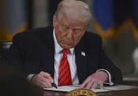 Трамп өзін Венесуэланың уақытша президенті деп жариялады