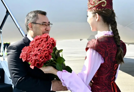 Садыр Жапаров Астанаға келді