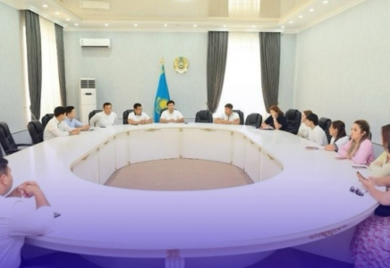 ШЫМКЕНТ: студенттер арасында Жаңа Конституция насихатталды