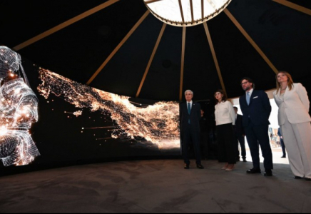 Президент Креативті индустрияны дамыту қорының кеңсесін аралап көрді