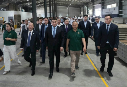 Түркістанда ламинат өндіретін заманауи зауыт іске қосылды