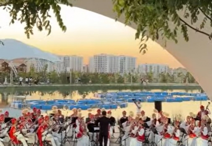 ​ШЫМКЕНТ: ДӘСТҮРГЕ АЙНАЛҒАН «ШЫМ ҚАЛА КЕШТЕРІ» ЖАЗҒЫ КОНЦЕРТТЕР ШЕРУІ ӨТТІ