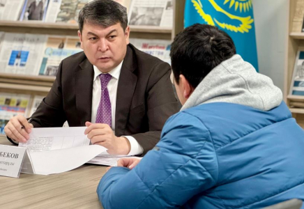 Түркістан облысы әкімінің орынбасары азаматтардың жеке мәселелерін тыңдады