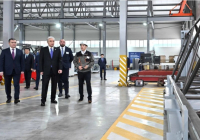 Тоқаев крандар шығаратын зауыттың жұмысымен танысты