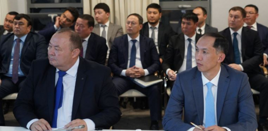 ТҮРКІСТАН: 70 жас түлек мемлекеттік қызметке конкурссыз қабылданды