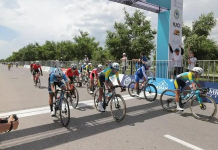 Қазақстан құрамасы велоспорттан Азия чемпионатында көш бастады