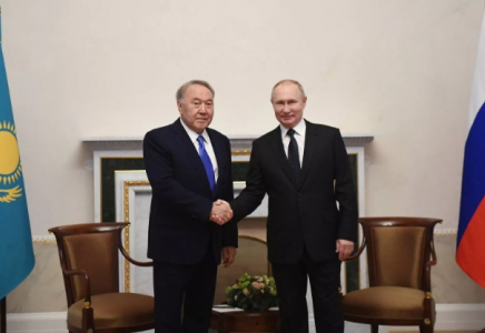 Тұңғыш президенттің Мәскеуге не үшін барғаны белгілі болды