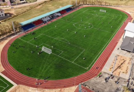 ​ТҮРКІСТАН: Сарығашта күрделі жөндеуден өткен орталық стадион ел игілігіне берілді