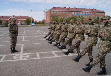 Шымкенттің әскери бөлімі 100-ге жуық cарбазбен толықты