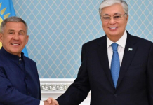 Тоқаев Татарстан басшысын Республика күнімен құттықтады